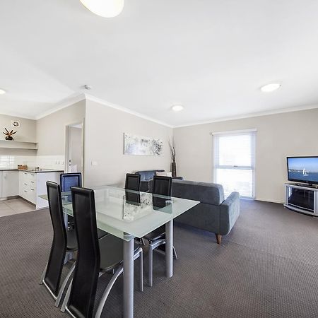 Moonlight Bay Apartments Rye Buitenkant foto