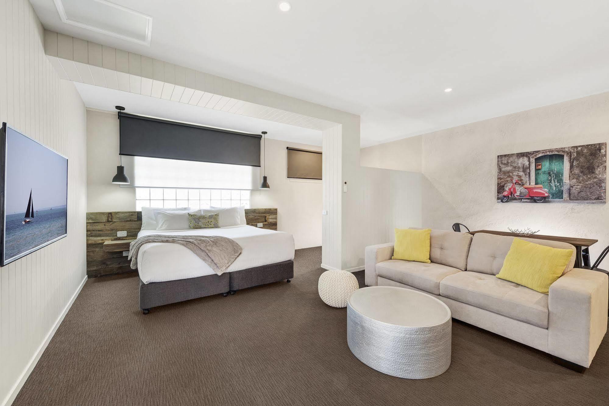 Moonlight Bay Apartments Rye Buitenkant foto