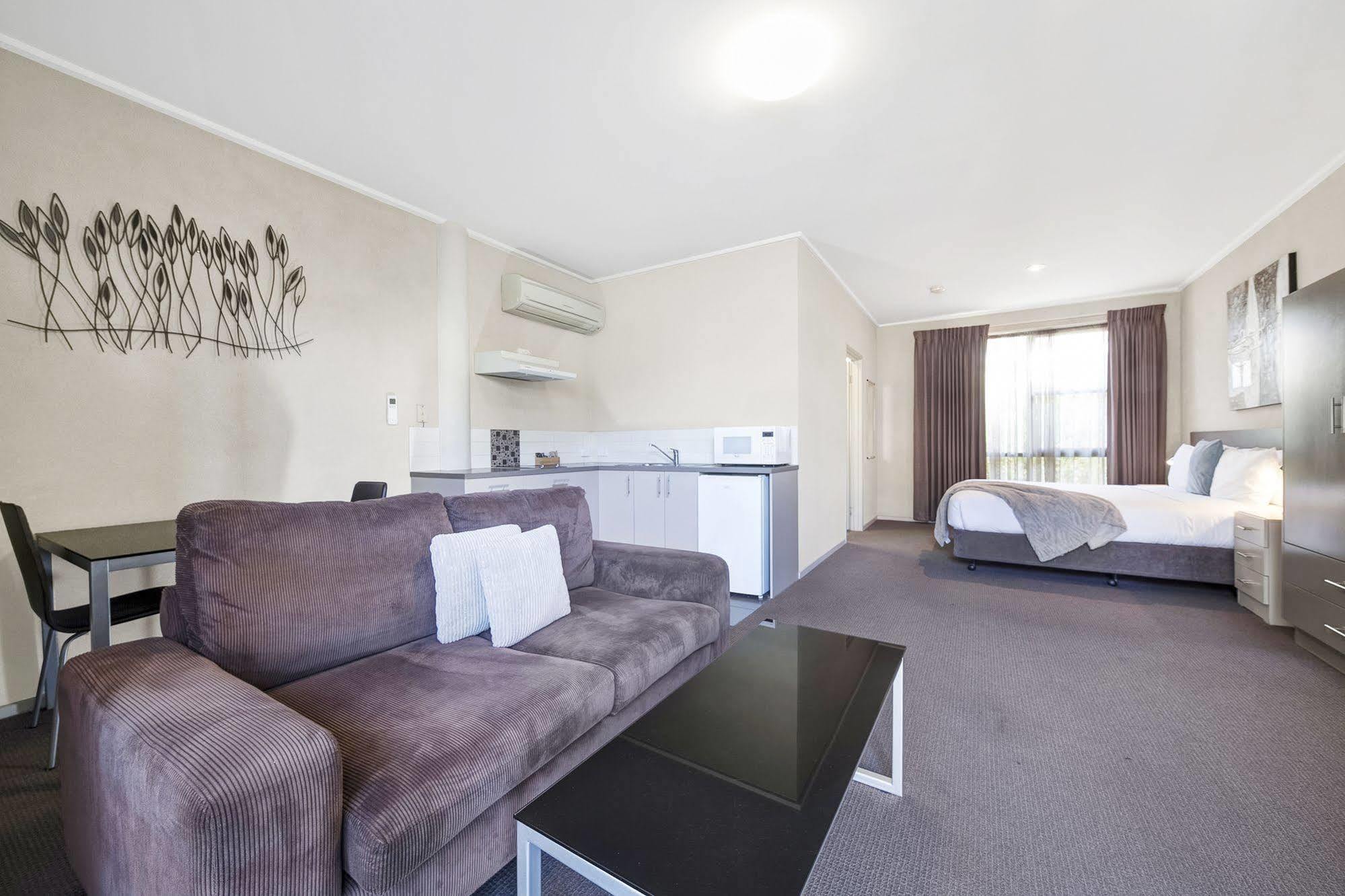 Moonlight Bay Apartments Rye Buitenkant foto