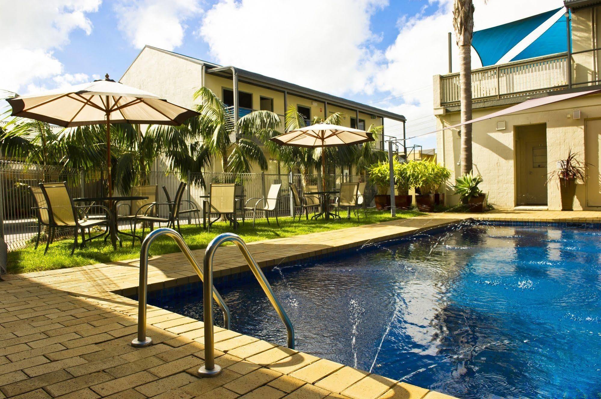 Moonlight Bay Apartments Rye Buitenkant foto